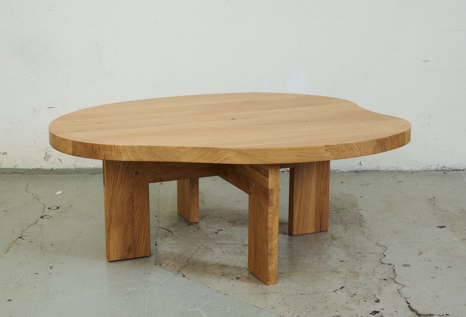 Pond Coffee Table Oljad Ek