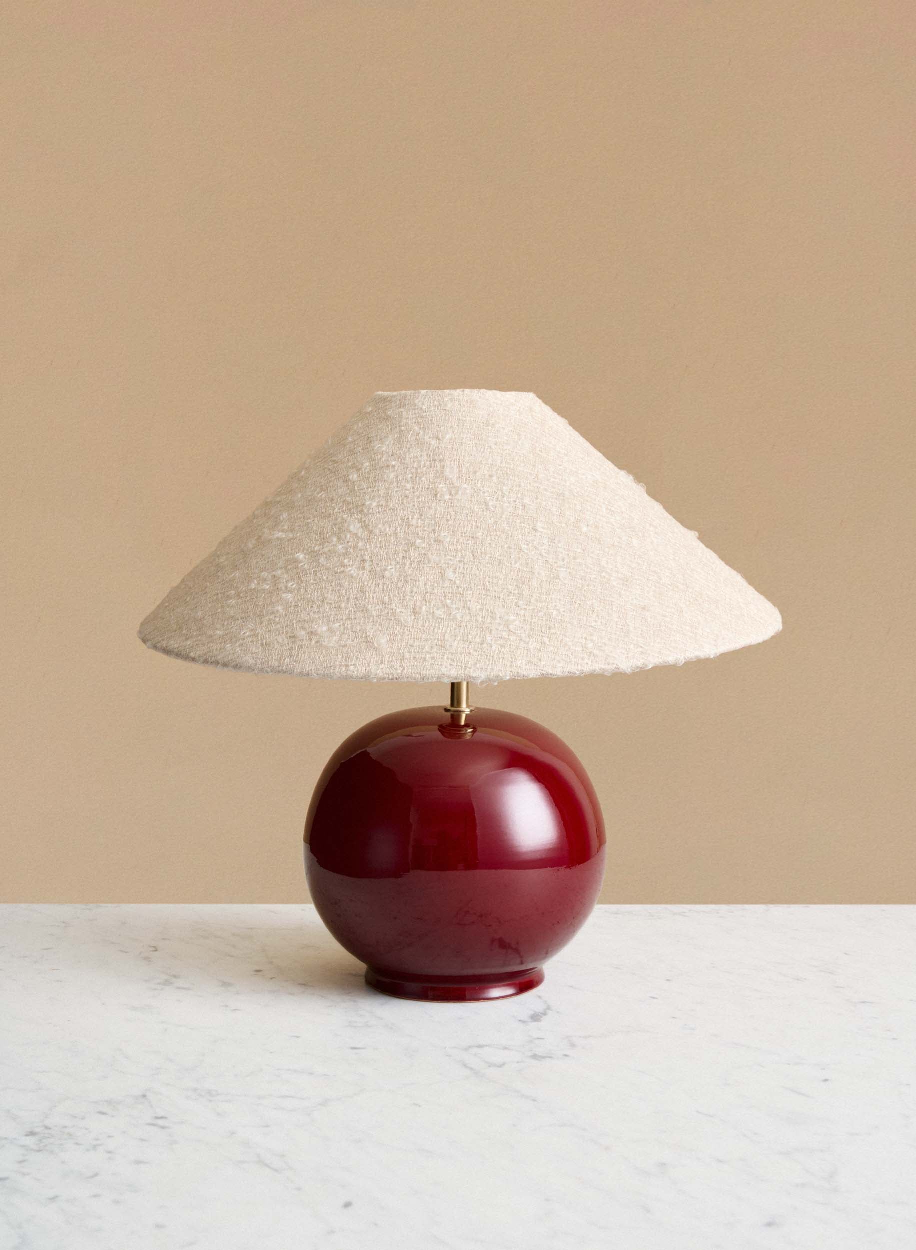 Bordslampa Tondo Burgundy | Ampio Ivory