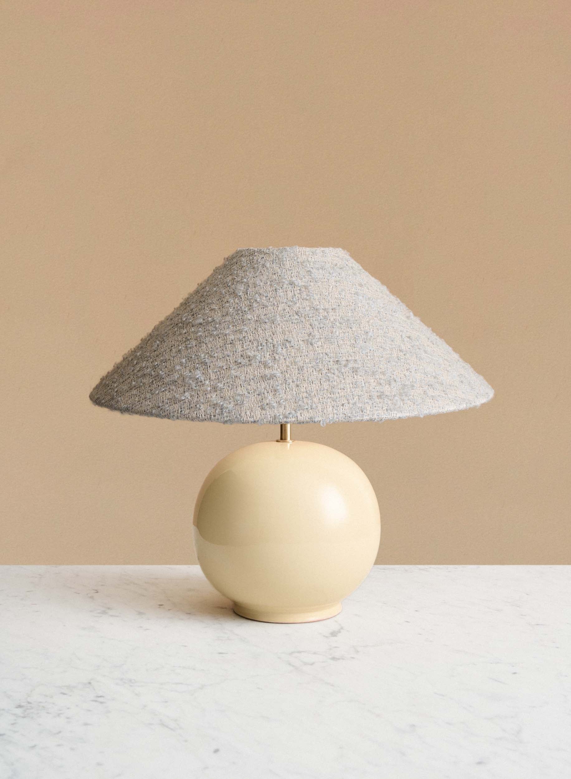 Bordslampa Tondo Crema | Ampio Pale Blue