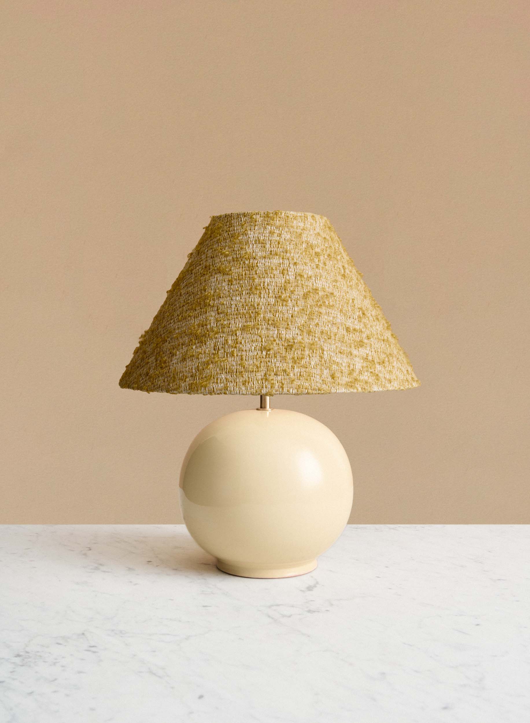 Bordslampa Tondo Crema | Cono Yellow