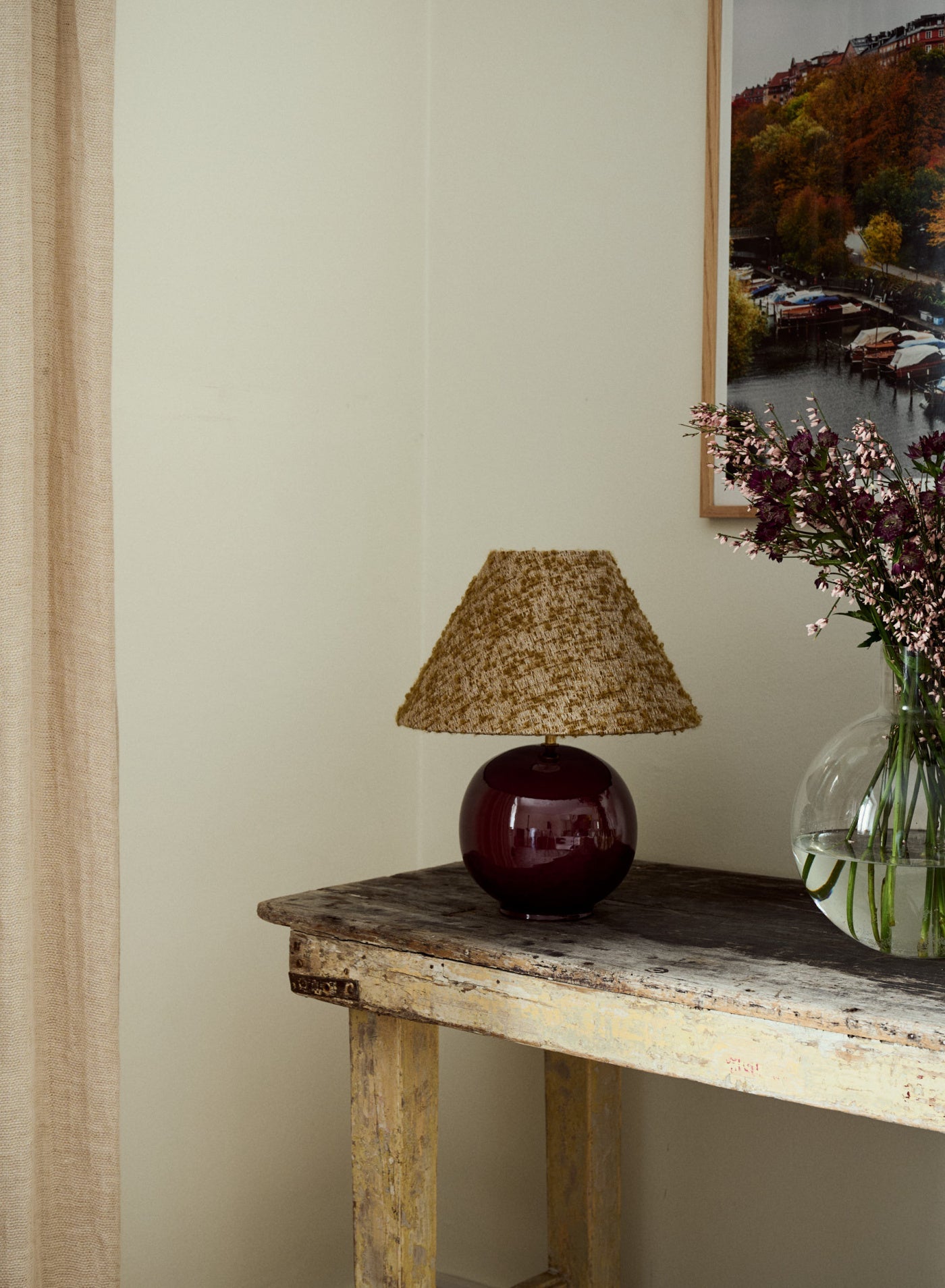 Bordslampa Tondo Burgundy | Cono Amber