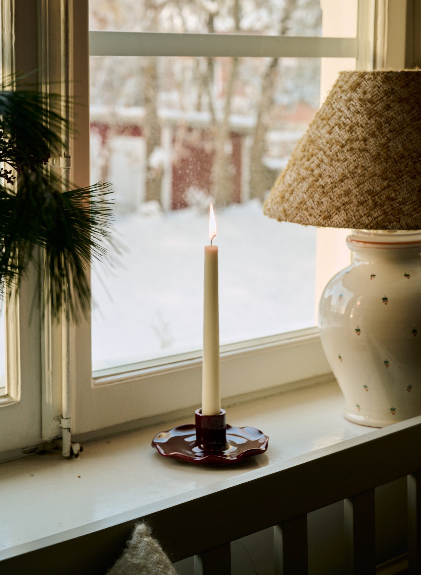 Wavy Candle Holder Burgundy