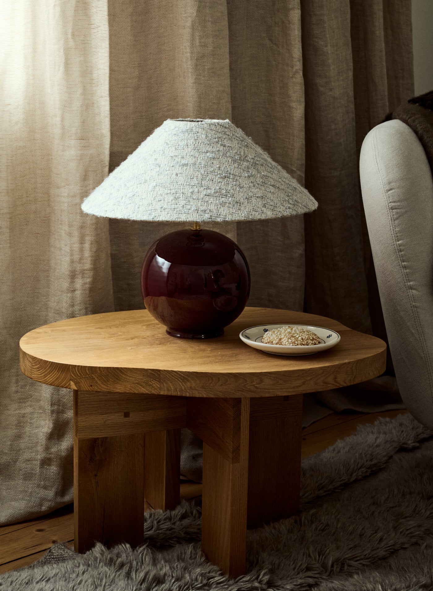 Bordslampa Tondo Burgundy | Ampio Pale Blue