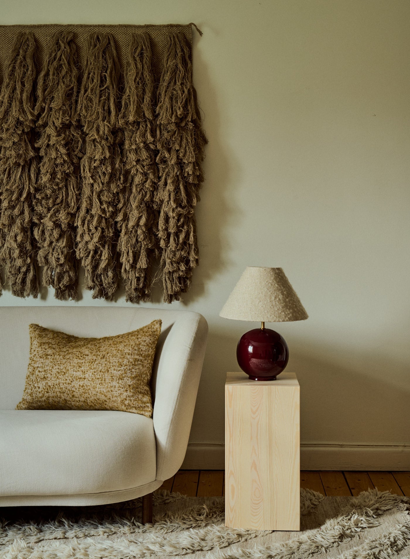 Bordslampa Tondo Burgundy | Cono Ivory