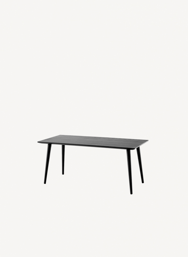 In Between SK23 Lounge Table Black Lacquered Oak