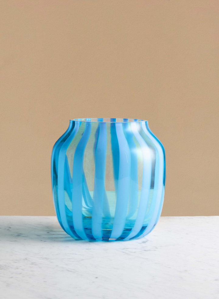 Juice Vase Wide Light Blue