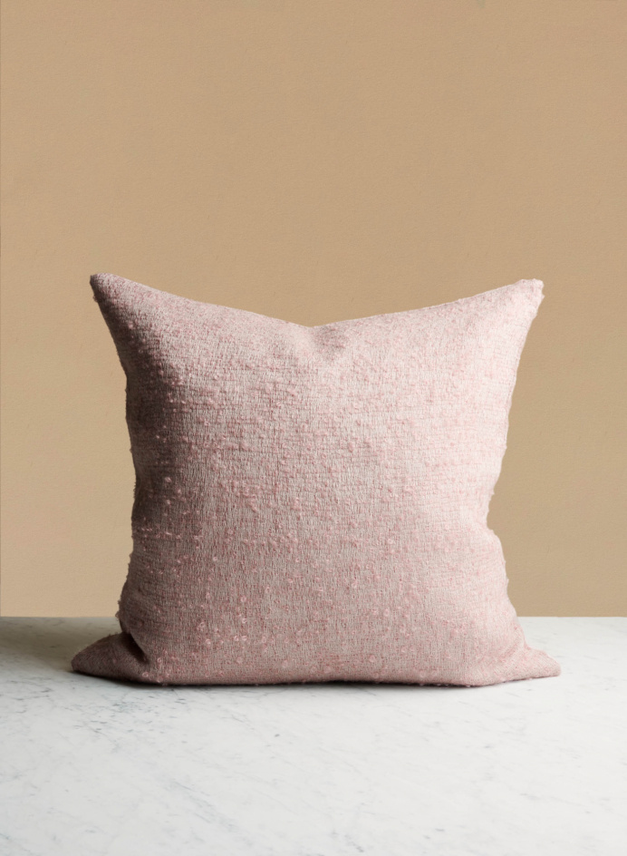 Prydnadskudde 50x50 Torno Powder Pink i gruppen Detaljer / Textil / Prydnadskuddar hos Tambur Store AB (ASTTO613250X50)