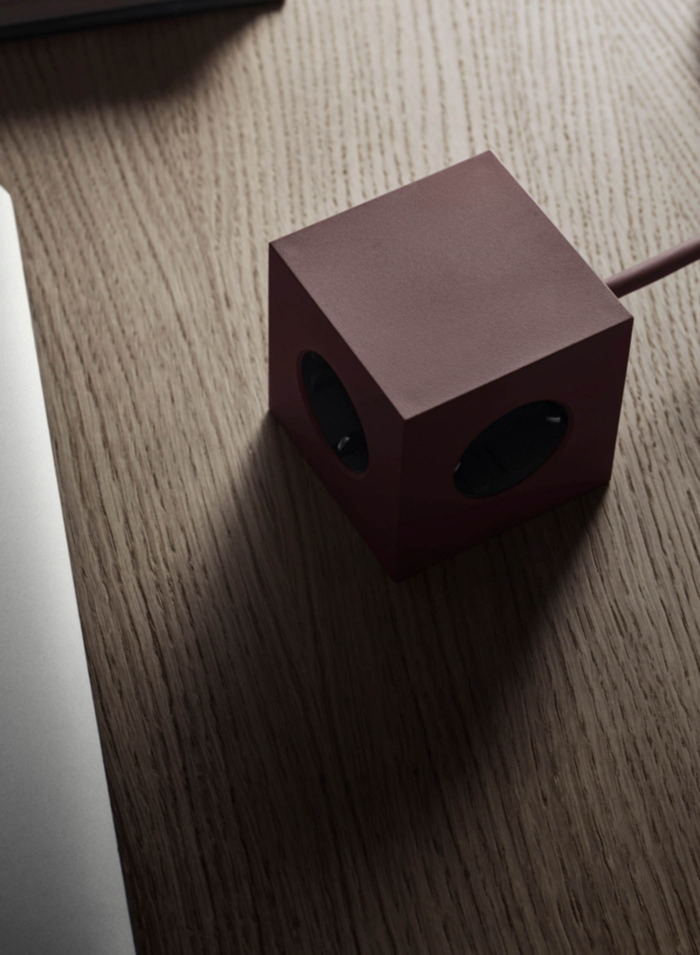 Square 1 USB & Magnet Rusty Red
