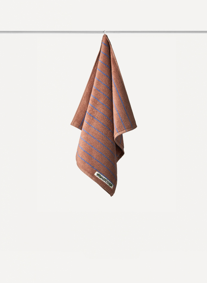 Guest Towel Camel & Blue Stripe i gruppen Detaljer / Textil / Badrumstextilier hos Tambur Store AB (BONBON11005)