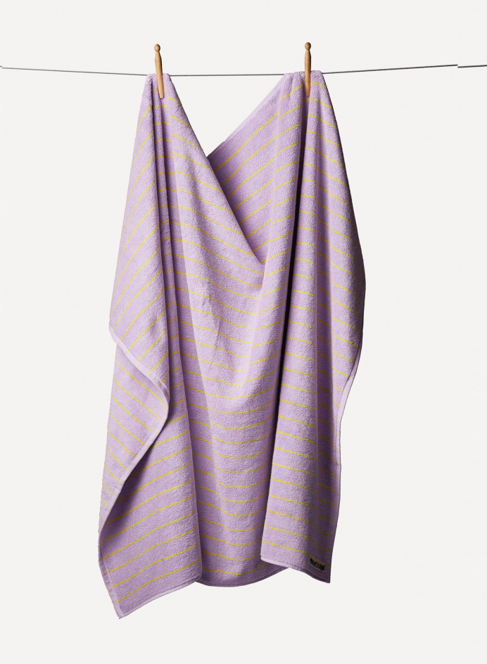 Bath Towel Lilac & Neon Yellow i gruppen Detaljer / Textil / Badrumstextilier hos Tambur Store AB (BONBON12002)