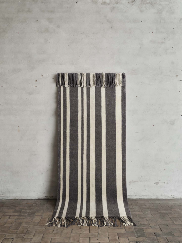 Matta Colonnade No.5 i gruppen Mattor & Möbler / Mattor / Gångmattor hos Tambur Store AB (CAPCNO5100x240)