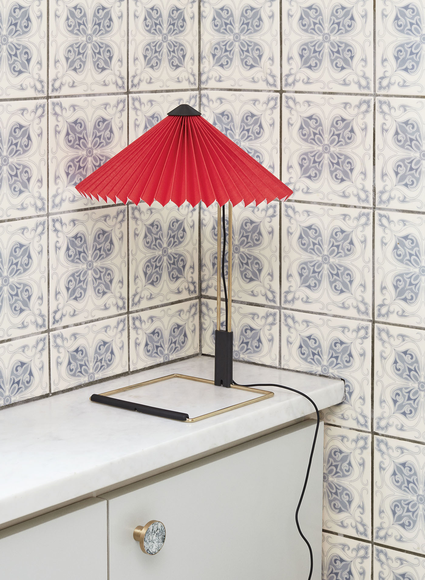 Matin Table Lamp Small Bright Red