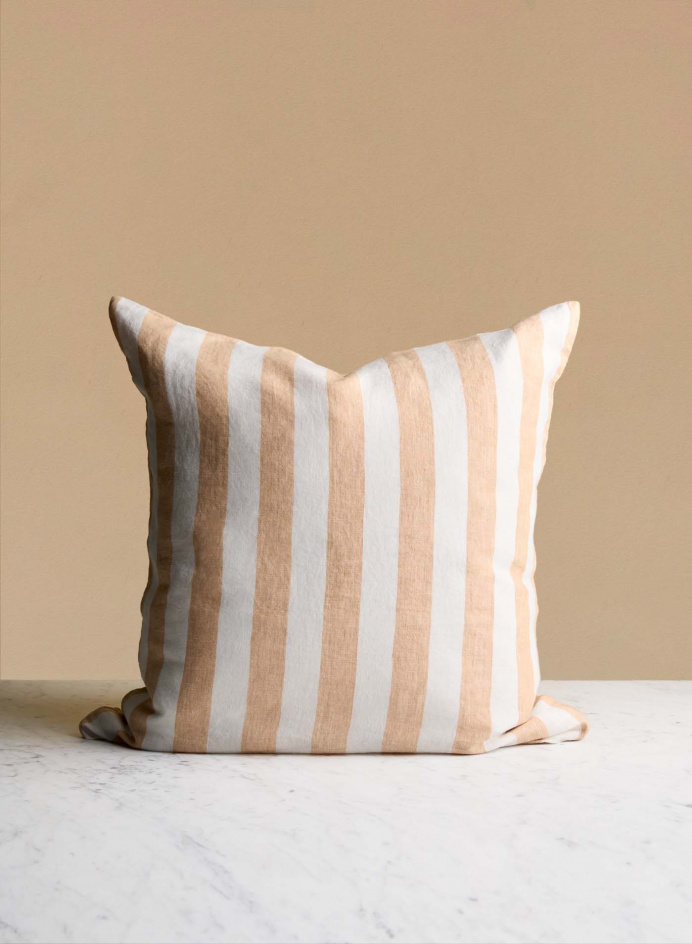 Linnekudde Noisette/Blanc i gruppen Detaljer / Textil / Prydnadskuddar hos Tambur Store AB (LNGEPCC03163)