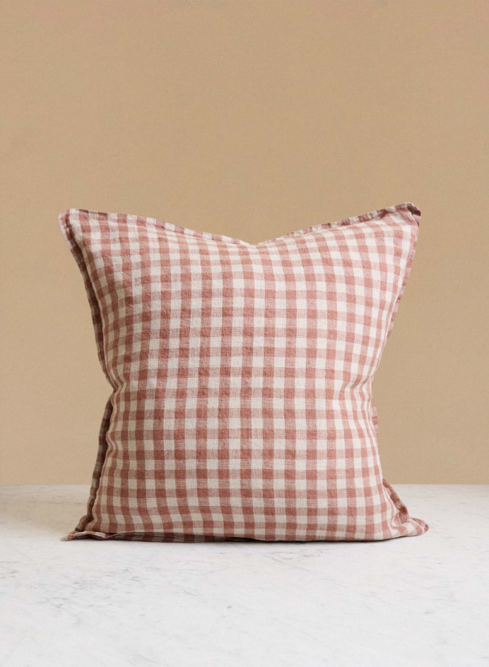 Linnekudde Cappuccino Gingham i gruppen Detaljer / Textil / Prydnadskuddar hos Tambur Store AB (LNGEPCC03396)