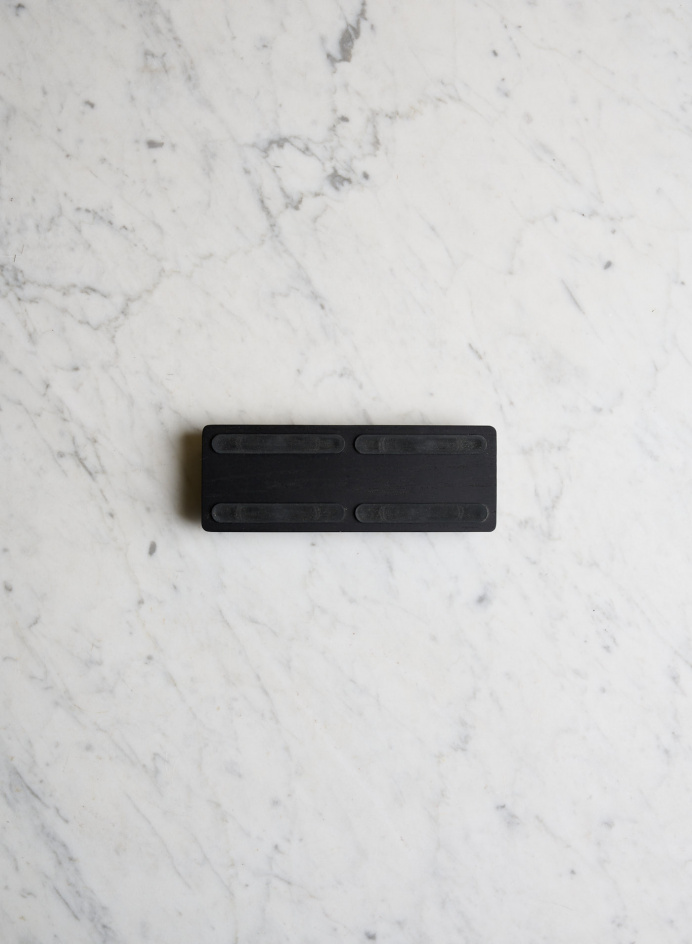 Magnetlist Svartbetsad Ek 16 cm i gruppen KÖK / DUKNING / KITCHEN ACCESSORIES hos Tambur Store AB (SDF0009006)