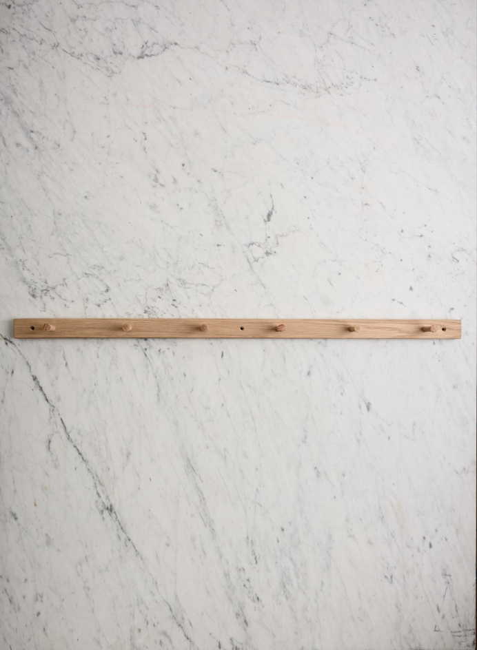 Knopplist Ek 90cm i gruppen Mattor & Möbler / Möbler / Knopplister hos Tambur Store AB (TAM1303)