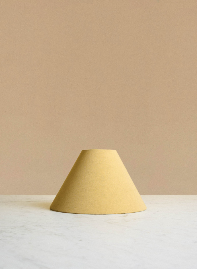 Lampskärm Cono Piccolo Venedig Ljusgul i gruppen Belysning / Lampskärmar hos Tambur Store AB (TAMU25VN5350)