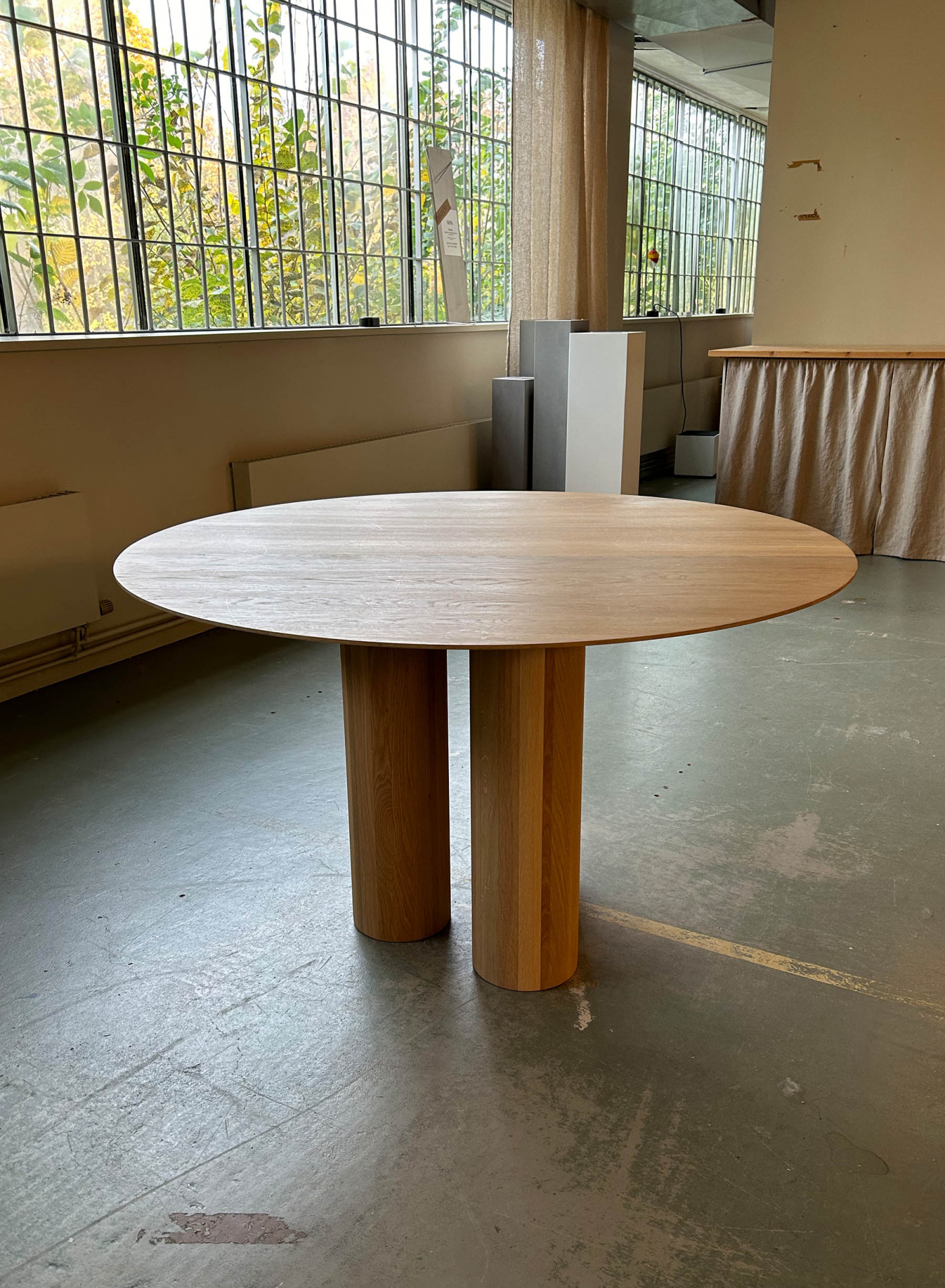 Hommage Dining Table Vitoljad Ek Ø120 cm