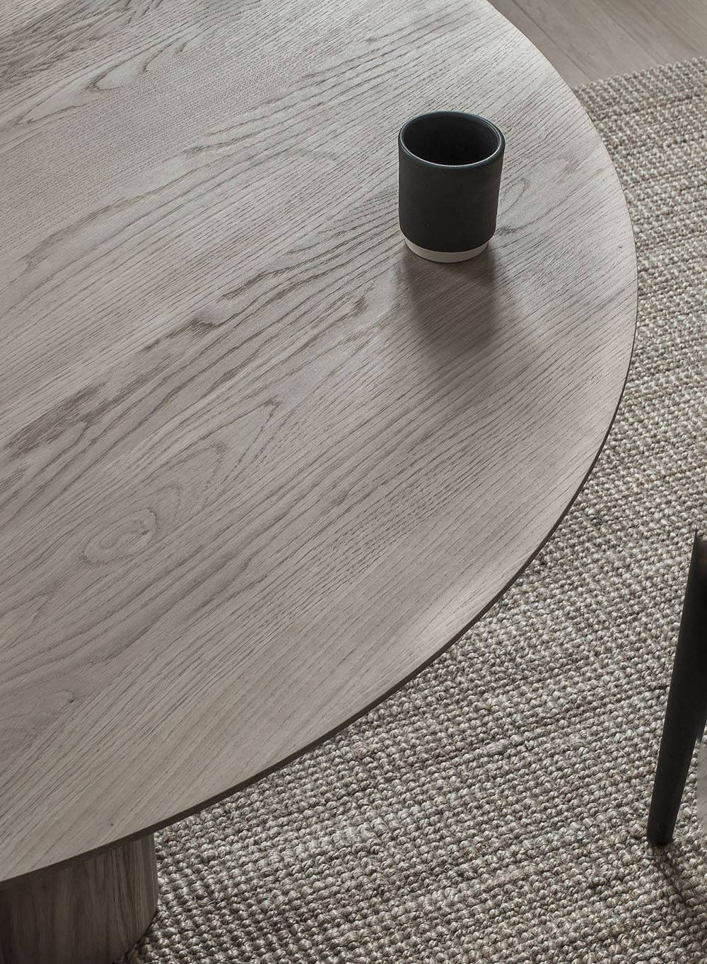 Hommage Dining Table Ø135 cm